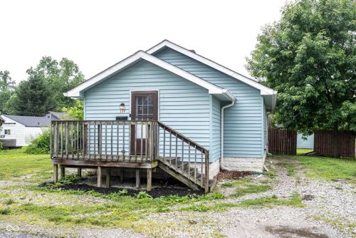 334 Ellis St, Plainfield, IN, 46168-1018 | Card Image