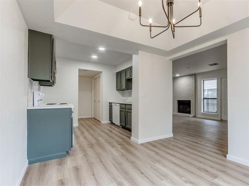 apt-905-11417 Springhollow Rd, Oklahoma City, OK, 73120-4613 | Card Image