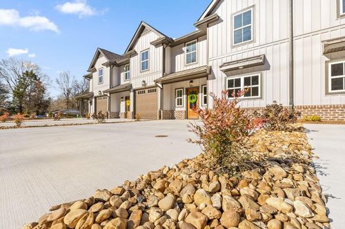 9073 Dallas Hollow Road, Soddy Daisy, TN, 37379 | Card Image