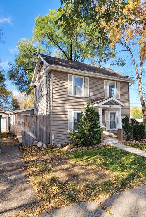 1418 Central Ave N, Faribault, MN, 55021-3005 | Card Image