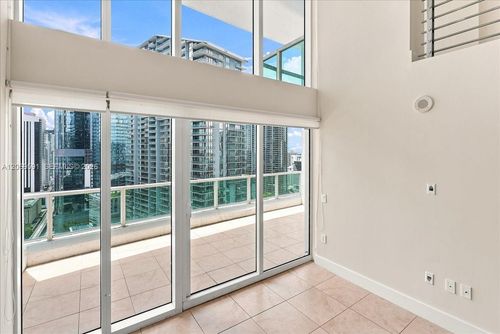 1908-41 Se 5th St, Miami, FL, 33131-2548 | Card Image