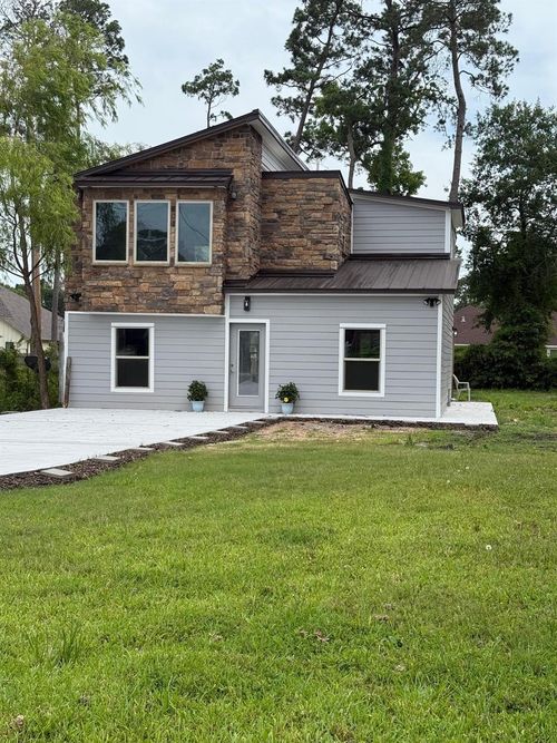 18586 Summer Hills Blvd, Porter, TX, 77365-6743 | Card Image