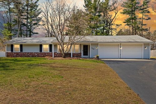 17 Francine Rd, Raynham, MA, 02767-1204 | Card Image
