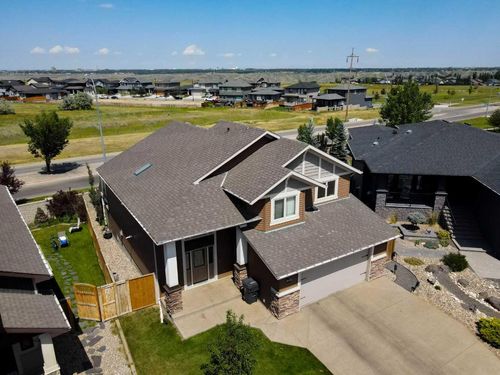 255 Canyon Estates Way W, Lethbridge, AB, T1K5W7 | Card Image