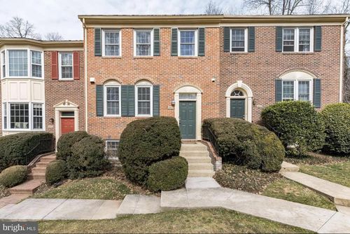 6853 Williamsburg Pond Ct, Falls Church, VA, 22043-1660 | Card Image