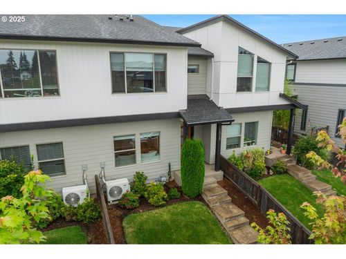 16349 Se Sunshower Pl, Happy Valley, OR, 97086-4389 | Card Image