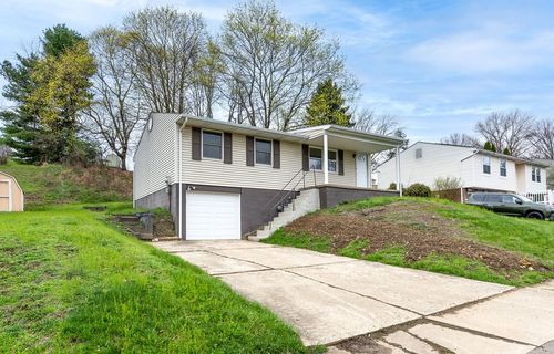 3272 Bradbury Dr, Hopewell Twp, PA, 15001 | Card Image