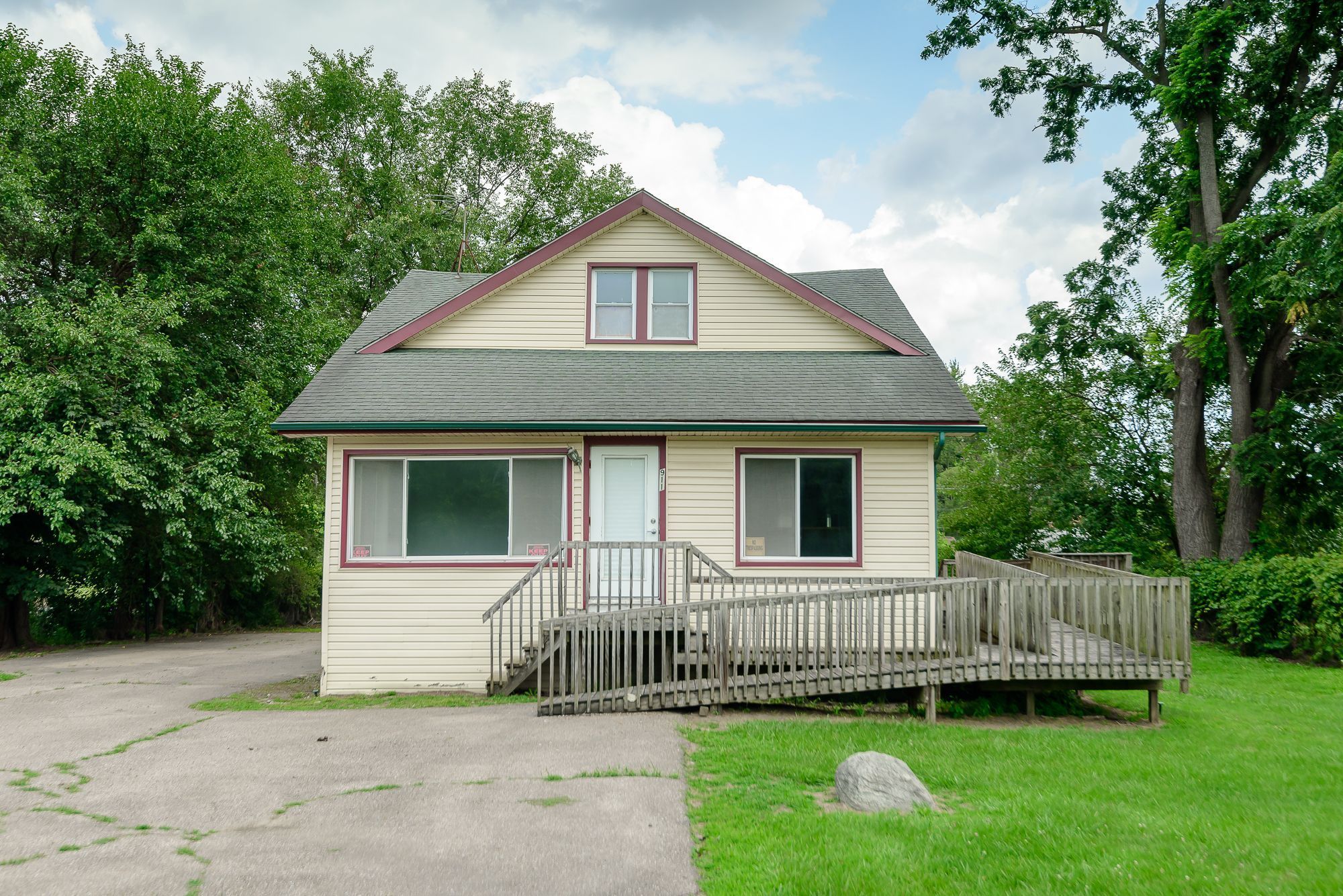 Sumpter Rd, Van Buren Township, MI 48111