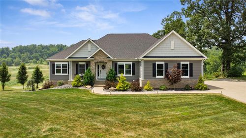 2107 Totteridge Dr, Greensburg, PA, 15601-8531 | Card Image