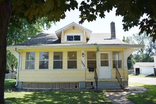 1003 S Elm Ave, Owatonna, MN, 55060-3312 | Card Image