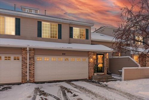 832 Summer Pines Circle, Hudson, WI, 54016 | Card Image