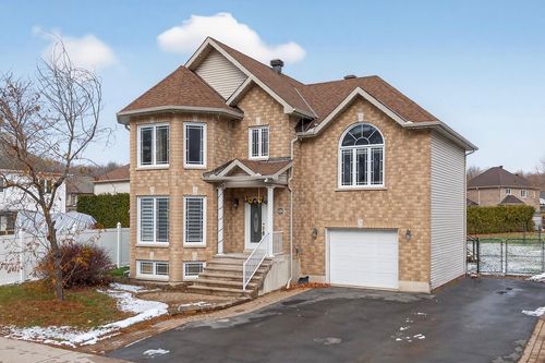 120 Rue Des Sucres, Gatineau, QC, J8V4A8 | Card Image