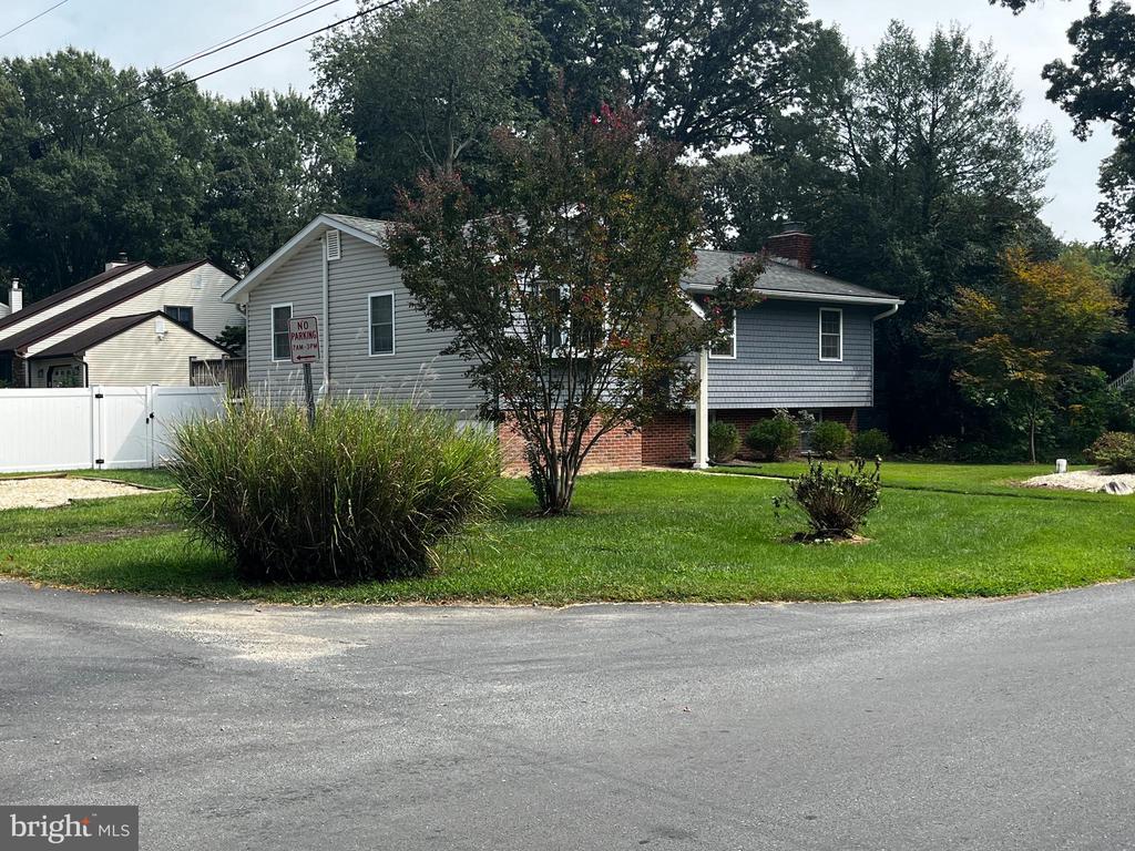 Southview Dr, Annapolis, MD 21409