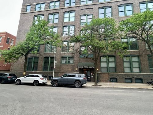 2bc-1327 W Washington Boulevard, Chicago, IL, 60607 | Card Image