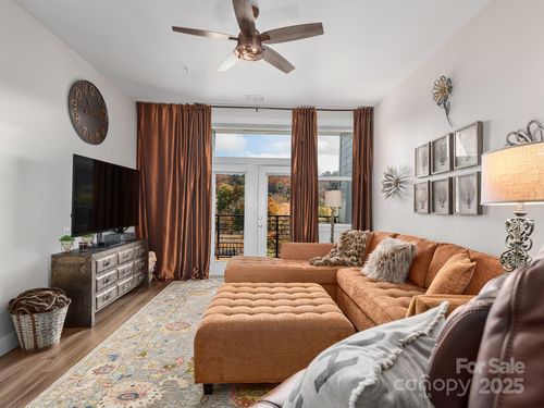 apt-507-55 S Market St, Asheville, NC, 28801-3767 | Card Image