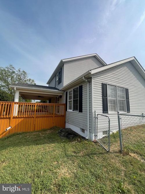 74 Noel Dr, Martinsburg, WV, 25404-1332 | Card Image