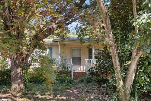 38 Cox St, Travelers Rest, SC, 29690-1502 | Card Image