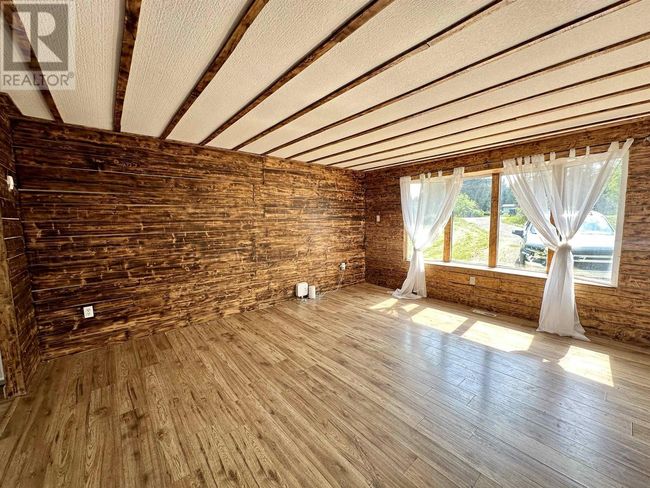 7224 Giscome Rd, House other with 3 bedrooms, 1 bathrooms and null parking in Prince George BC | Image 9
