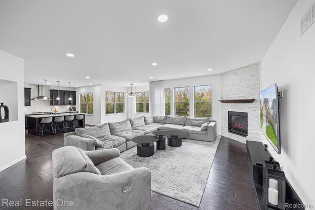 41829 Steinbeck Gln, House other with 4 bedrooms, 3 bathrooms and null parking in Novi MI | Image 13