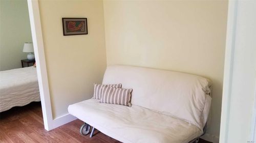 cottag-16640 Main St, New Suffolk, NY, 11956-2065 | Card Image