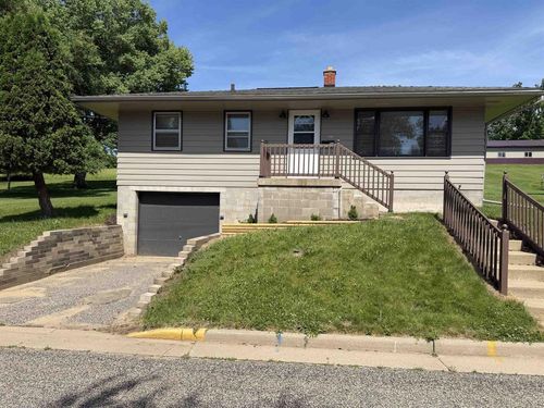 404 N Brooklyn Ave, ELROY, WI, 53929-1111 | Card Image