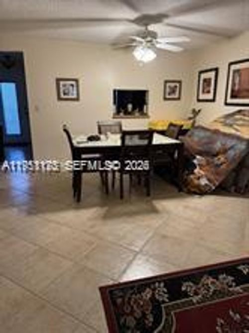 apt-204-401 Se 3rd St, Dania Beach, FL, 33004-4037 | Card Image