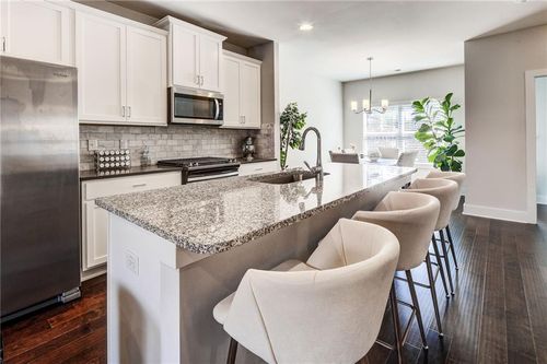 3793 Oxford Cir, Atlanta, GA, 30340-7700 | Card Image