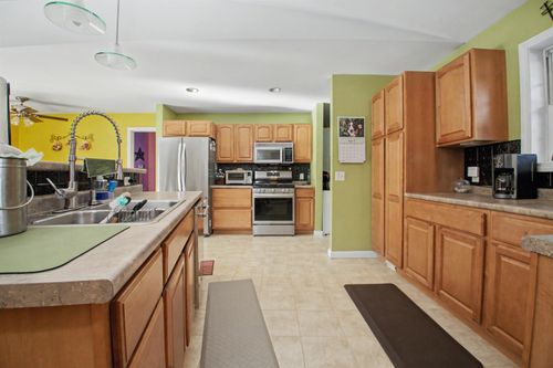 5 Ted Rd, Milton, VT, 05468-3985 | Card Image