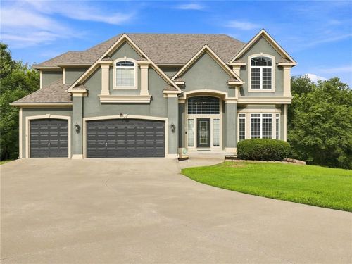 5822 Ne Timber Hills Dr, Lee's Summit, MO, 64064-2498 | Card Image