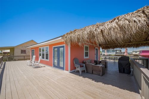 610 Surf Dr, Surfside Beach, TX, 77541-9141 | Card Image