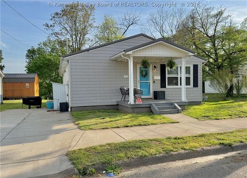 702 Ashton St, Ravenswood, WV, 26164-1606 | Card Image