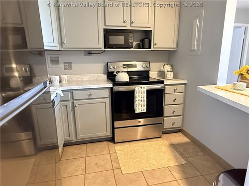 apt-907-1800 Roundhill Rd, Charleston, WV, 25314-1557 | Card Image