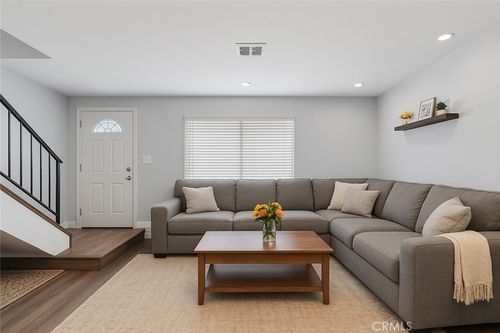 22524 Paseo Terraza, Santa Clarita, CA, 91350-2204 | Card Image