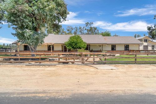 31031 Donald Ave, Madera, CA, 93636-1465 | Card Image