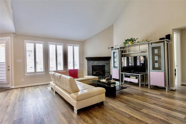 2208 Rocky Shores Ln, House other with 4 bedrooms, 4 bathrooms and 2 parking in Pearland TX | Image 5