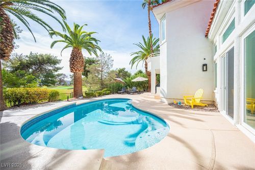 8733 Double Eagle Dr, Las Vegas, NV, 89117-5804 | Card Image