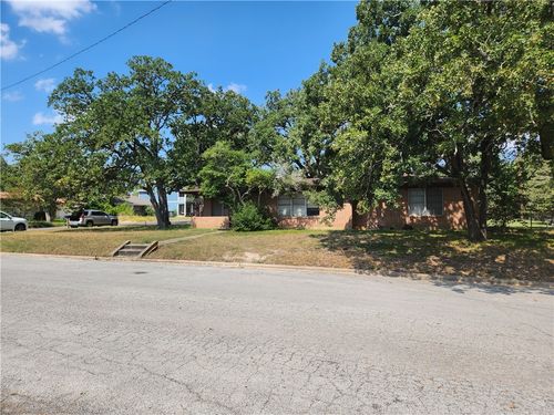 506 Clay St, Bryan, TX, 77801-4717 | Card Image