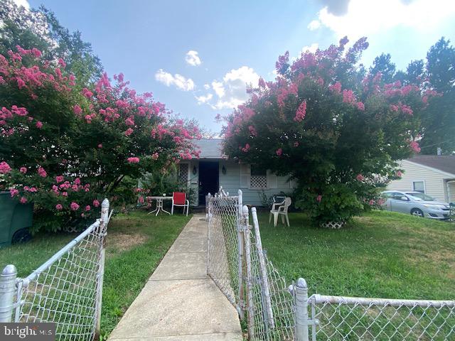 Westfield Dr, Oxon Hill, MD 20745