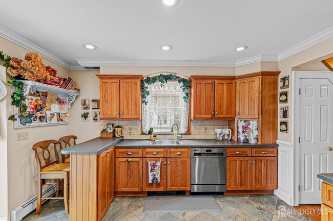 356 Front St, House other with 3 bedrooms, 2 bathrooms and null parking in Dunellen NJ | Image 15
