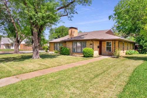 2949 Maydelle Ln, Farmers Branch, TX, 75234-6393 | Card Image