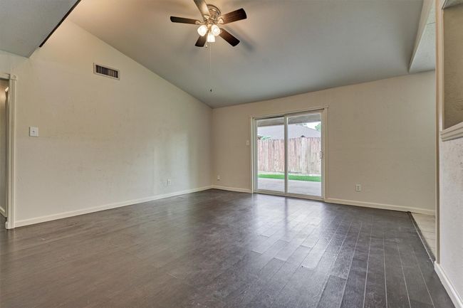 29318 Waltham St, House other with 3 bedrooms, 2 bathrooms and 2 parking in Spring TX | Image 9