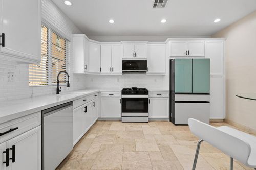 436 Via De La Paz, Palm Desert, CA, 92211-5700 | Card Image