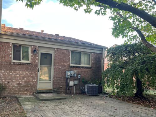 332-23414 Baker St, Taylor, MI, 48180-7304 | Card Image