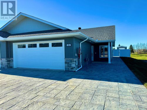 26 Golf Ave, Kapuskasing, ON, P5N3J6 | Card Image
