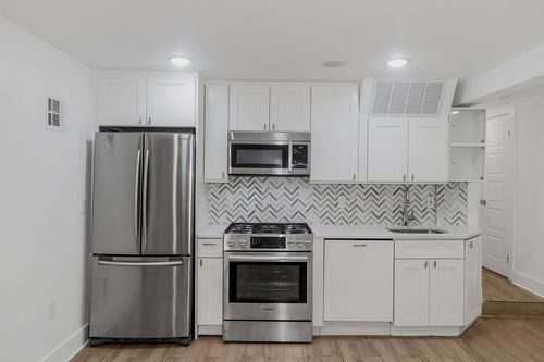 1-104 Hopkins Ave, Jersey City, NJ, 07306-2149 | Card Image