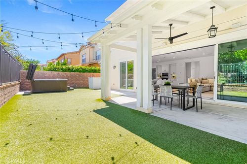 2 Cerro Ct, Rancho Mission Viejo, CA, 92694-1904 | Card Image