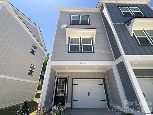 3220 Butler Hill Dr, Matthews, NC, 28105-5431 | Card Image