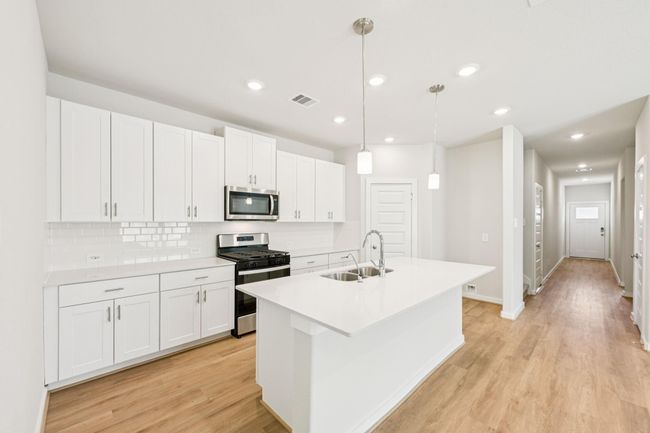 18346 Landing Meadows Ln, House other with 5 bedrooms, 4 bathrooms and 2 parking in New Caney TX | Image 5