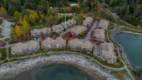 25 Whitecap Court, Furry Creek, BC, V0N3Z1 | Card Image