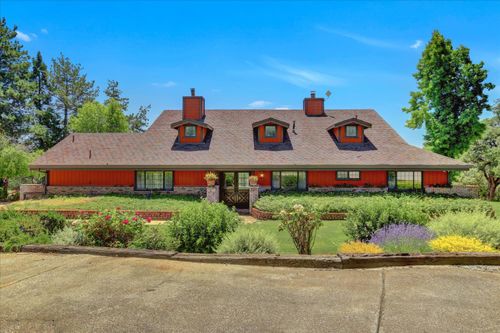 14272 Oak Meadow Rd, Penn Valley, CA, 95946-8911 | Card Image